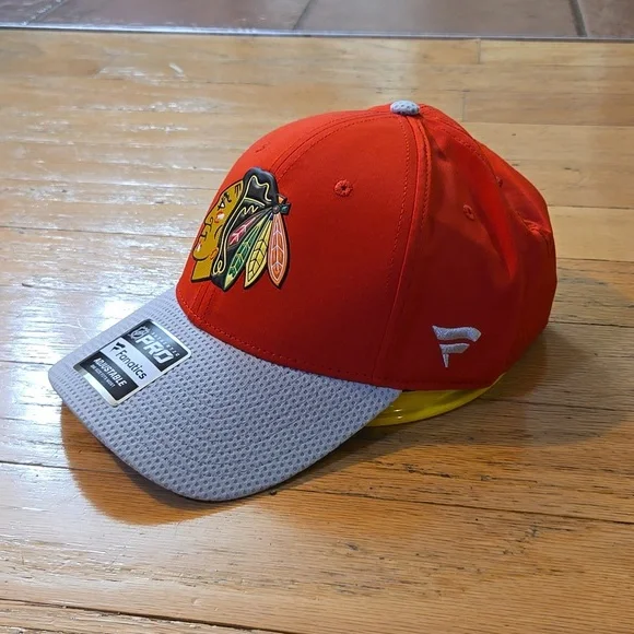 NWT NHL Chicago Blackhawks Fanatics 2020 Locker Room Pro Authentic Adjustable Ha - Picture 3 of 14